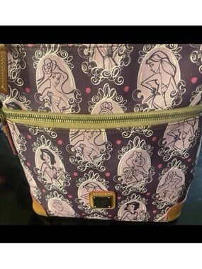 Disney dooney princess half marathon crossbody flaw